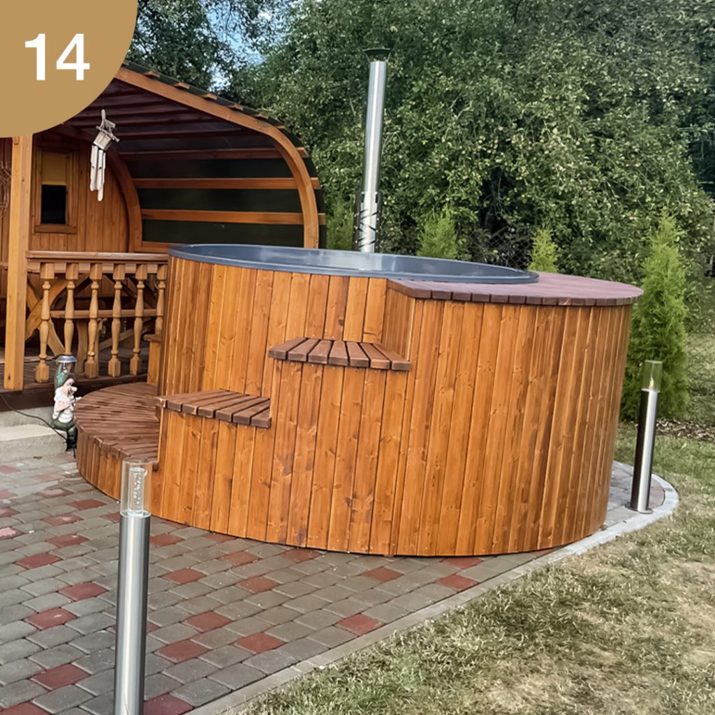 Hot tub with enclosing stairs, integrated stove, hydromassage, LED