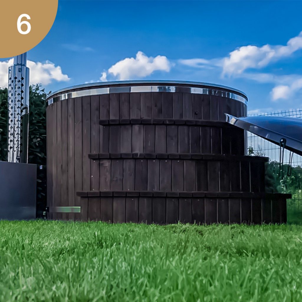 Hot tub with external stove, 26-jet hydromassage, integrated LED