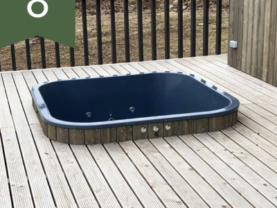 Četrstūra kubls ar ārējo krāsni, hidromasāžu, LED, iebūvēts terasē…