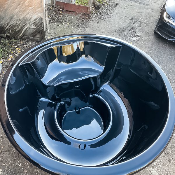 Fiberglass bath for hot tub with integrated stove