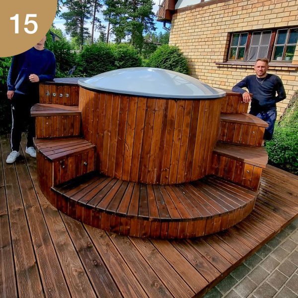 Hot tub with enclosing stairs, integrated stove, terrace, hydromassage, LED
