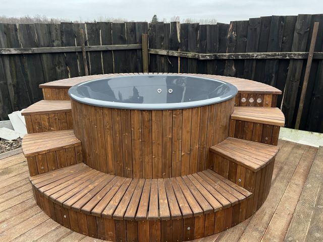 Stiklašķiedras kubls ar hidromasāžu