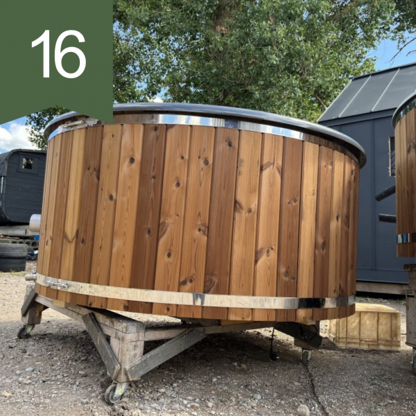 Kubls ar termokoka apdari, integrētu krāsni, hidromasāžu…