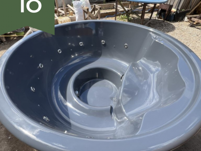 Kubls ar termokoka apdari, integrētu krāsni, hidromasāžu…