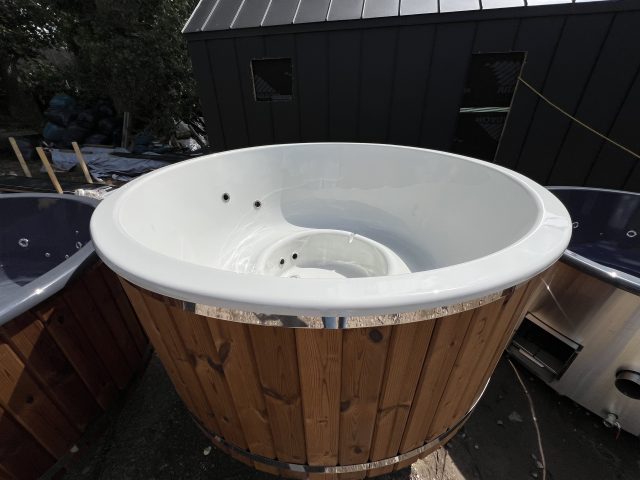 Kubls ar termokoka apdari, ārējo krāsni