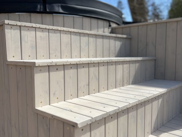 Kāpnes ar nodalījumu